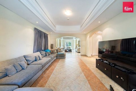 Villa uthyres i Dubai, UAE 5 sovrum, 881.9 kvm Nr. 718487 - fotografi 25