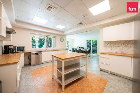Villa uthyres i Dubai, UAE 5 sovrum, 881.9 kvm Nr. 718487 - fotografi 28
