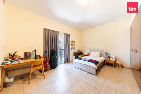 Вилла Дубай, БАӘ-да 5 жатын бөлмелер, 881.9 м² № 718487 - фото 13