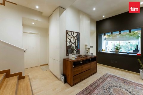 Vilë në Dubai, Emiratet e Bashkuara Arabe 4 dhoma gjumi, 389 m2. № 630316 - Foto 21
