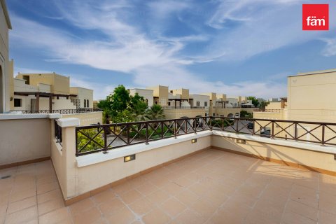 Vilë në Dubai, Emiratet e Bashkuara Arabe 4 dhoma gjumi, 389 m2. № 630316 - Foto 22