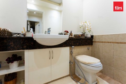 Vilë në Dubai, Emiratet e Bashkuara Arabe 4 dhoma gjumi, 389 m2. № 630316 - Foto 2