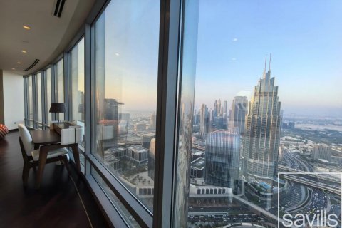 Apartemen di Downtown Dubai (Downtown Burj Dubai), UEA 3 kamar tidur, 247 m2 nomor 642072 - foto 4