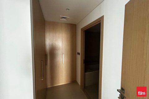 Apartment in Dubai, UAE 3 bedrooms, 157 sq.m. № 635945 - photo 8