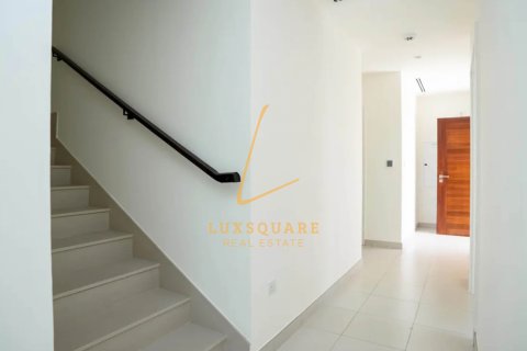 Villa zur Miete in Dubai South (Dubai World Central), Dubai, VAE 4 Schlafzimmer, 237 m2 Nr. 700833 - Foto 7