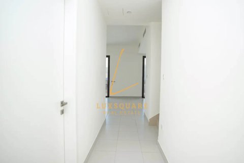 Villa zur Miete in Dubai South (Dubai World Central), Dubai, VAE 4 Schlafzimmer, 237 m2 Nr. 700833 - Foto 8