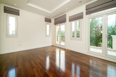 فيلا للإيجار في عقارات جميرا للغواف، دبي، الإمارات العربية المتحدة 6 غرفة نوم ، 871 متر مربع ، رقم 670435 - صورة 14