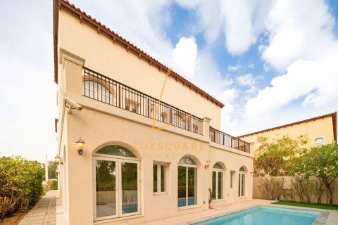 فيلا للإيجار في عقارات جميرا للغواف، دبي، الإمارات العربية المتحدة 6 غرفة نوم ، 871 متر مربع ، رقم 670435 - صورة 2