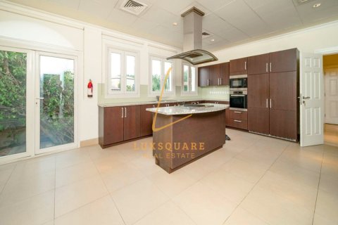 فيلا للإيجار في عقارات جميرا للغواف، دبي، الإمارات العربية المتحدة 6 غرفة نوم ، 871 متر مربع ، رقم 670435 - صورة 4