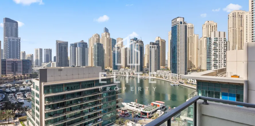 Apartment in Dubai Marina, Dubai, UAE 3 bedrooms, 191 sq.m. № 762921