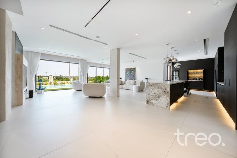 Villa till försäljning i Arabian Ranches, Dubai, UAE 5 sovrum, 585.29 kvm Nr. 733898 - fotografi 8