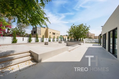 Villa till försäljning i Meadows, Dubai, UAE 5 sovrum, 418.06 kvm Nr. 733901 - fotografi 2