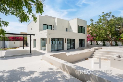 Villa asukohaga Meadows, Dubai, AÜE: 5 magamistoaga, 418.06 m² Nr 733901