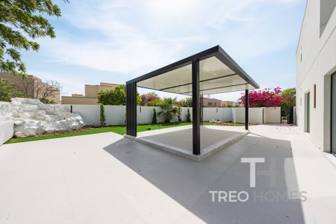 Villa till försäljning i Meadows, Dubai, UAE 5 sovrum, 418.06 kvm Nr. 733901 - fotografi 3