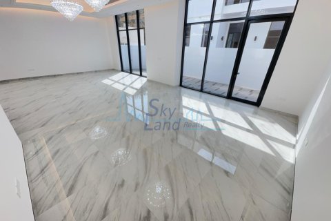 Vila v Jumeirah, Dubai, SAE 6 spální, 371.6 m2 č. 658898 - Fotografia 19