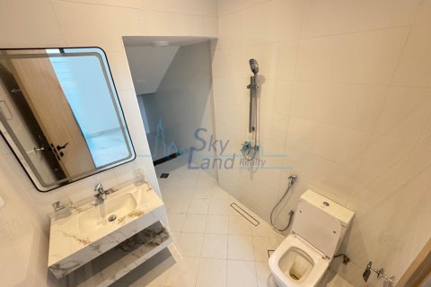 Vila v Jumeirah, Dubai, SAE 6 spální, 371.6 m2 č. 658898 - Fotografia 14