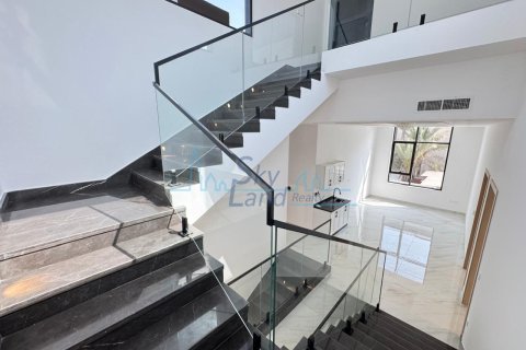 Vila v Jumeirah, Dubai, SAE 6 spální, 371.6 m2 č. 658898 - Fotografia 6