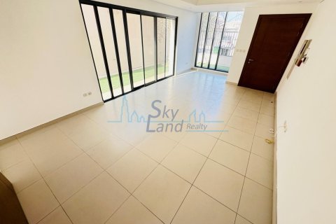 Villa til leje i Jumeirah, Dubai, UAE 4 soveværelser, 390.2 kvm № 658897 - foto 5