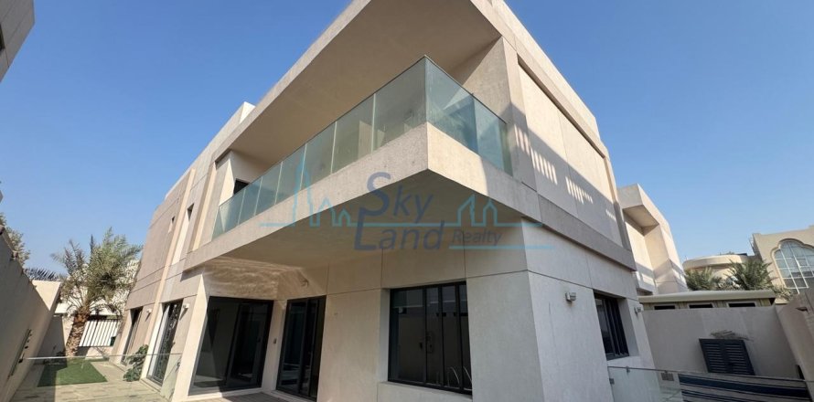 Villa i Jumeirah, Dubai, UAE 4 soveværelser, 390.2 kvm № 658897