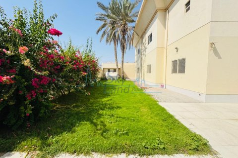 Villa itt: Jumeirah, Dubai, EAE, 5 hálószoba, 464.5 m², azonosító: 658899 - fénykép 3