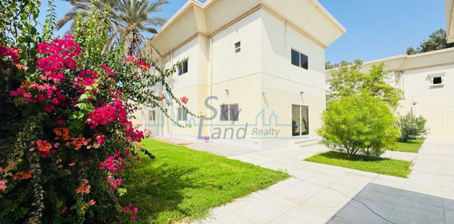 Villa itt: Jumeirah, Dubai, EAE, 5 hálószoba, 464.5 m², azonosító: 658899