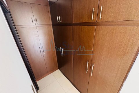 Vila u Umm Suqeim, Dubai, UAE 5 spavaćih soba, 371.6 m2 Br. 658900 - fotografija 22