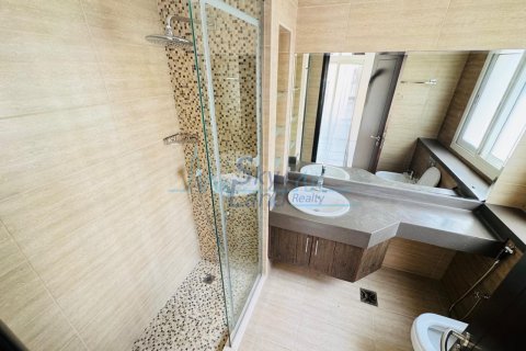 Vila u Umm Suqeim, Dubai, UAE 5 spavaćih soba, 371.6 m2 Br. 658900 - fotografija 17