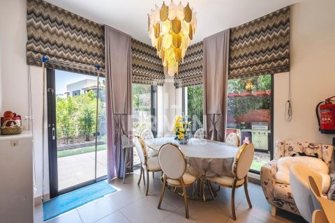 Řadový dům v Dubai Hills Estate, Dubai, SAE 5 ložnice, 320.42 m² Č.: 744654 - fotografie 3
