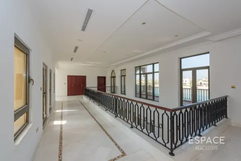 Villa in vendita a Palm Jumeirah, Dubai, EAU 6 camere da letto, 650 mq. № 649780 - foto 9