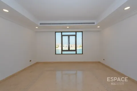 Villa in vendita a Palm Jumeirah, Dubai, EAU 6 camere da letto, 650 mq. № 649780 - foto 10