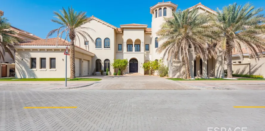 Villa a Palm Jumeirah, Dubai, EAU 6 camere da letto, 650 mq. № 649780