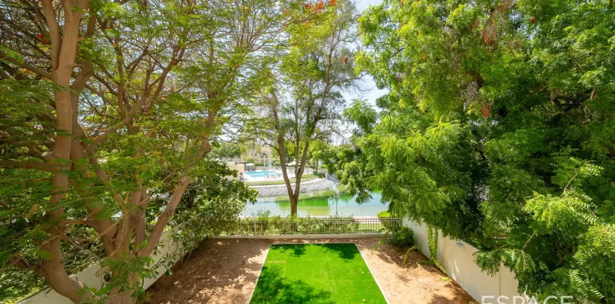 Villa in The Springs, Dubai, VAE: 3 Schlafzimmer, 209 m2 Nr. 649781