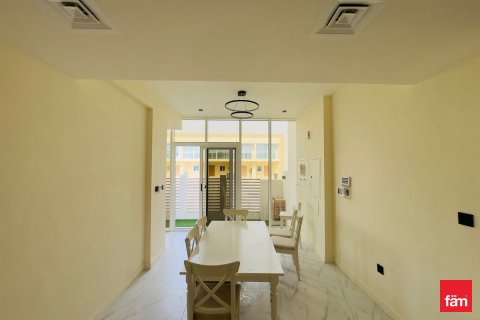 Villa à Dubai, EAU: 2 chambres, 105.6 m2 № 709846