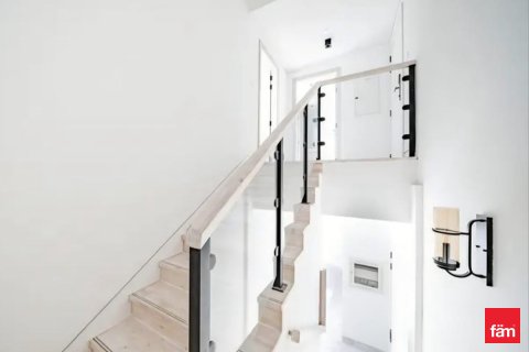 Dupleks në Dubai, Emiratet e Bashkuara Arabe 2 dhoma gjumi, 131.2 m2. № 660225 - Foto 6