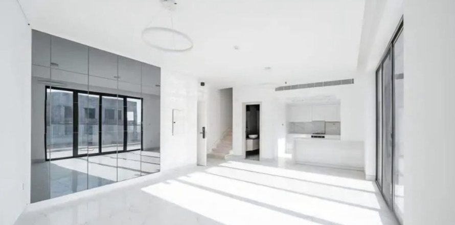 Dupleks në Dubai, Emiratet e Bashkuara Arabe 2 dhoma gjumi, 131.2 m2. № 660225