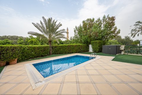 Villa en alquiler en Jumeirah Islands, Dubai, EAU 4 dormitorios, 490.99 m2 № 750835 - foto 11