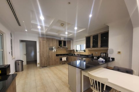 Vilă de închiriat în The Villa, Dubai, EAU 5 dormitoare, 660.58 mp.  №750831 - poză 4