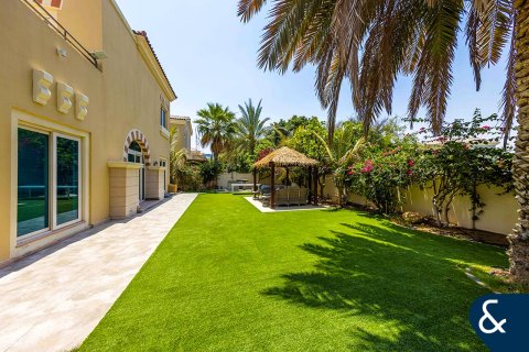 Villa till försäljning i Dubai Sports City, Dubai, UAE 5 sovrum, 401 kvm Nr. 667784 - fotografi 18