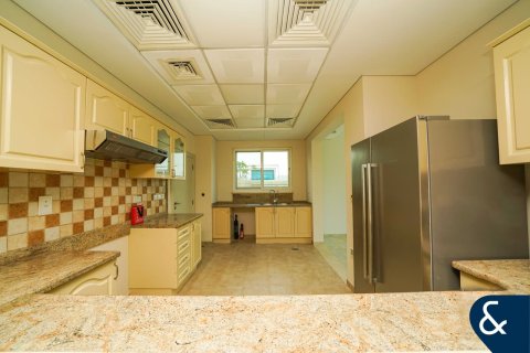 فيلا للبيع في Dubai Sports City، دبي، الإمارات العربية المتحدة 5 غرفة نوم ، 357 متر مربع ، رقم 667784 - صورة 5