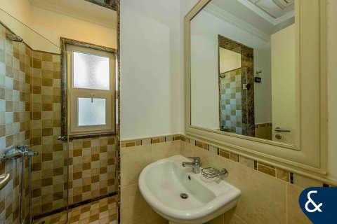 Villa till försäljning i Dubai Sports City, Dubai, UAE 5 sovrum, 401 kvm Nr. 667784 - fotografi 16