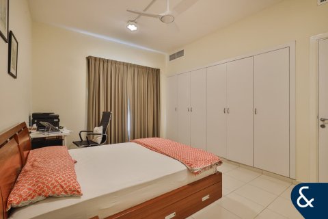 Villa à vendre à  The Lakes, Dubai, EAU 3 chambres, 208 m2 № 667761 - photo 9