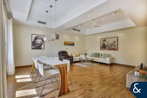 Villa à vendre à  The Lakes, Dubai, EAU 3 chambres, 208 m2 № 667761 - photo 7