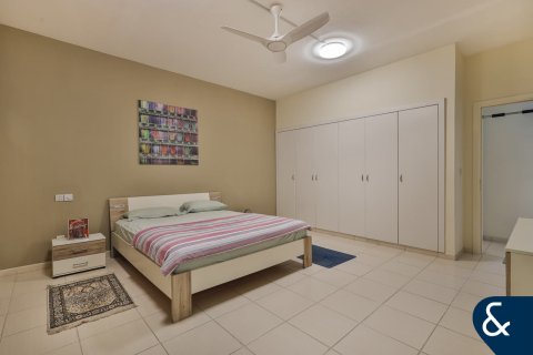 Villa à vendre à  The Lakes, Dubai, EAU 3 chambres, 208 m2 № 667761 - photo 11