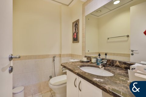 Villa à vendre à  The Lakes, Dubai, EAU 3 chambres, 208 m2 № 667761 - photo 13