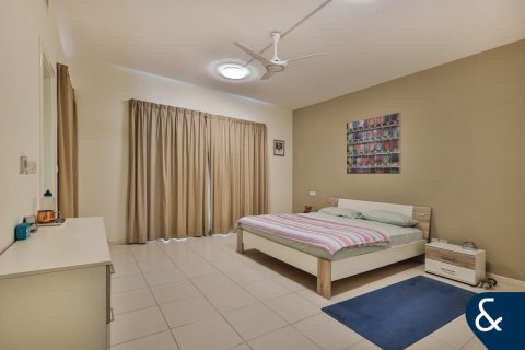 Villa à vendre à  The Lakes, Dubai, EAU 3 chambres, 208 m2 № 667761 - photo 10