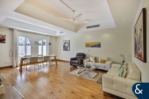 Villa à vendre à  The Lakes, Dubai, EAU 3 chambres, 208 m2 № 667761 - photo 5