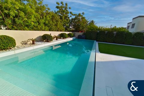 Vilë në Jumeirah Park, Dubai, Emiratet e Bashkuara Arabe 3 dhoma gjumi, 285 m2. № 667783 - Foto 3