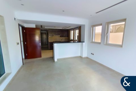 Vilë në Jumeirah Park, Dubai, Emiratet e Bashkuara Arabe 3 dhoma gjumi, 285 m2. № 667783 - Foto 5