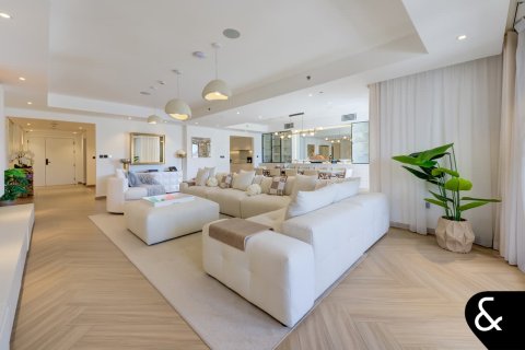 Lägenhet till försäljning i Palm Jumeirah, Dubai, UAE 3 sovrum, 721 kvm Nr. 667759 - fotografi 8