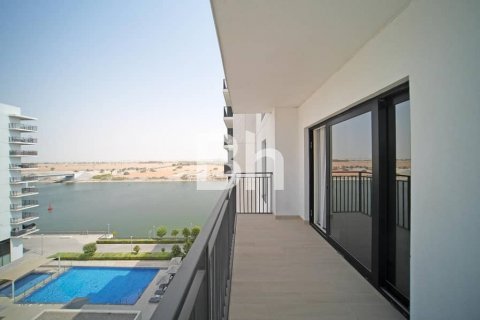 Apartamento para arrendamento em Yas Island, Abu Dhabi, EAU 2 quartos, 99 m2 № 642546 - foto 1